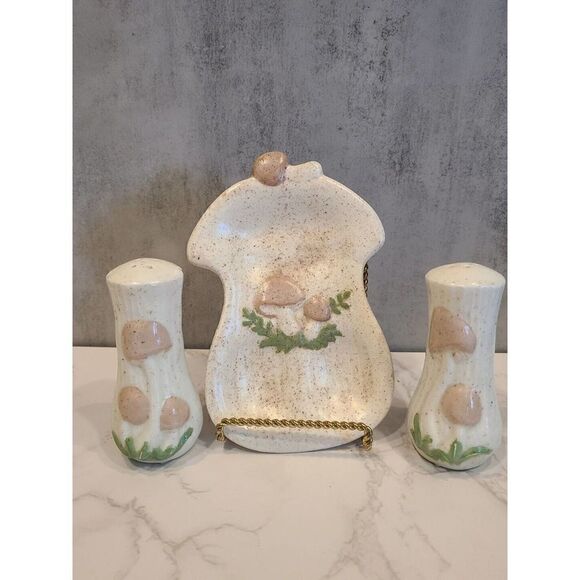Mushroom Spoon or Tea Rest, Salt Pepper Shakers Retro Kitsch, Novelty Speckled - Picture 1 of 12